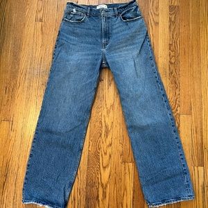 Abercrombie Medium Wash 90’s Relaxed High Rise Jeans
